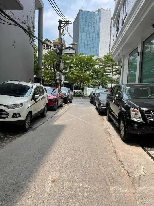 Siêu hiếm! Biệt thự Trích Sài - nhà 3 thoáng sát Hồ Tây, ô tô tránh, vỉa hè, 120m2 chỉ 180tr/m2