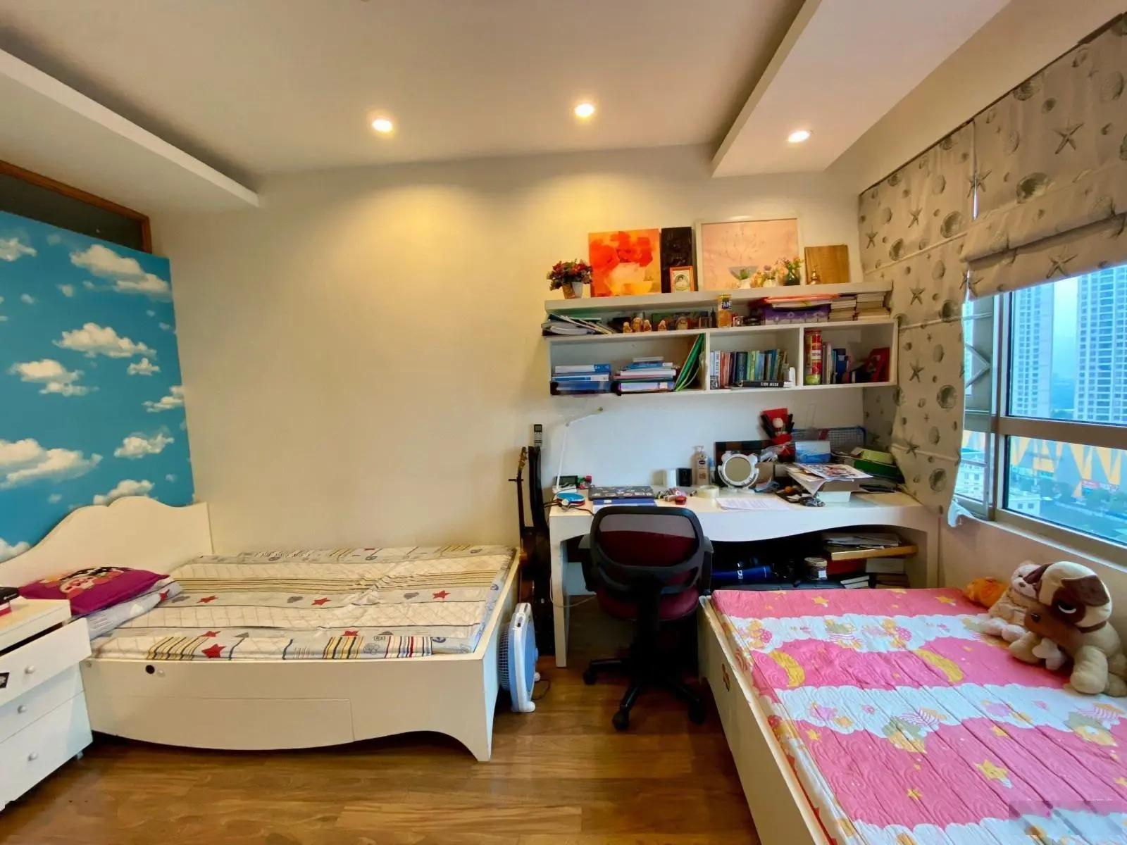 Chính chủ cần bán gấp căn 3 ngủ 168m2 tầng trung view trường Amsterdam. Giá cực tốt 100 triệu/m2