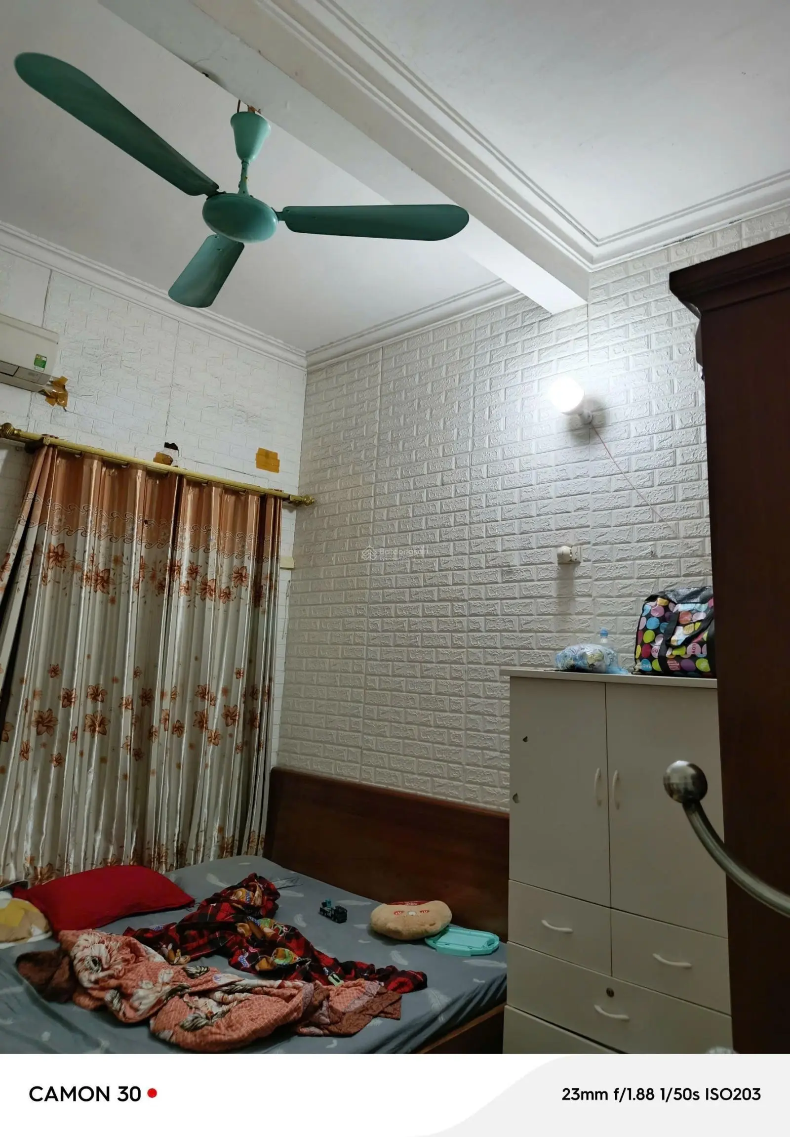 Bán nhà Lĩnh Nam 78m ,mặt tiền 4,5m ,9,8 tỷ,sđcc, hai mặt ngõ ôtô vào nhà, vài bước ra phố Lĩnh Nam