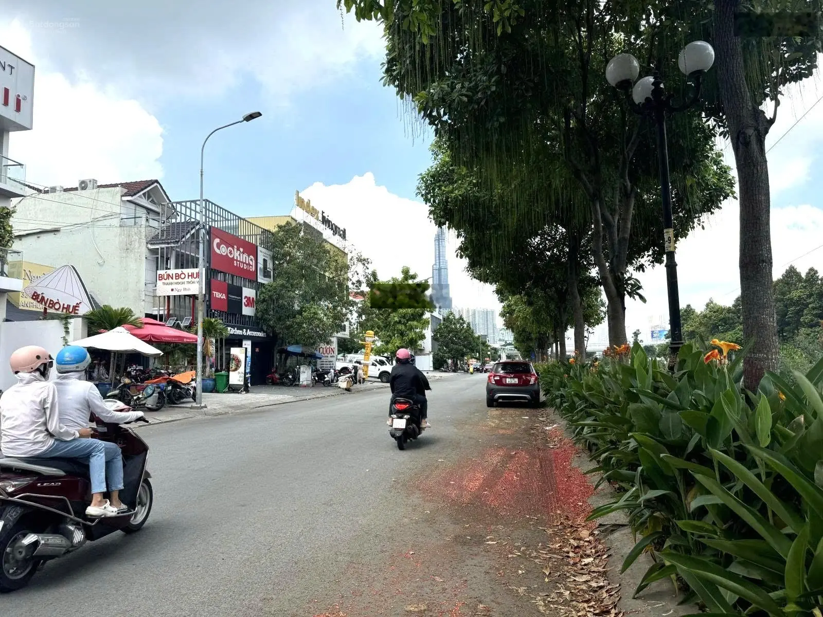 Siêu phẩm góc 2 mặt tiền ngay Song Hành - 13x30m - XD: Hầm 7 tầng - HĐT: 212 tr/th - Giá: 67 tỷ TL