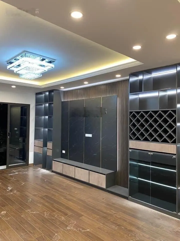 Bán gấp nhà Kim Mã 55m2 5 tầng kinh doanh, ô tô tránh, hợp văn phòng, khách sạn, công ty