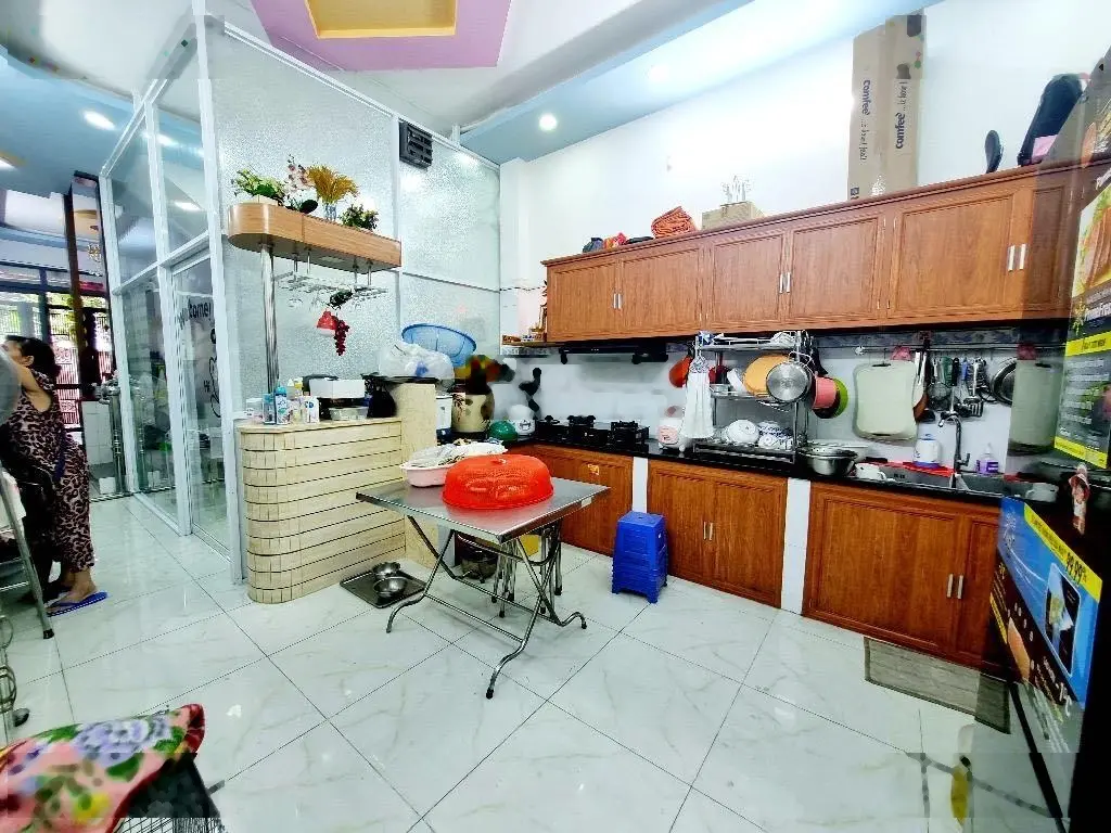 Nhà bán đường Nguyễn Quý Yêm - Bình Tân - 4 tầng - 4mx16m - giá 6.5 tỷ