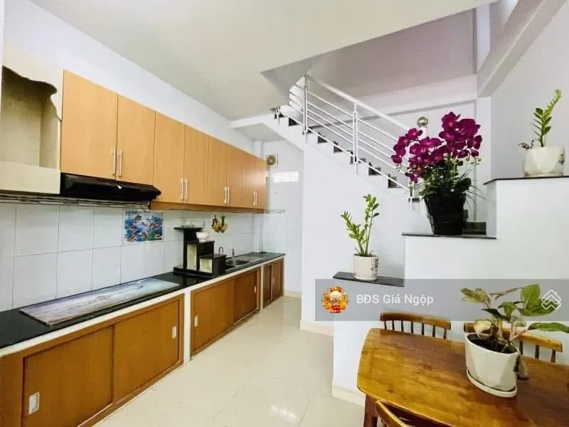 Nhà DT khủng 65m2 (5x13)m, gần chợ Bà Chiểu, trục hẻm Nguyễn Văn Đậu, Phường 11, Bình Thạnh