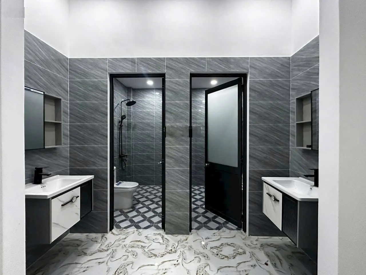 Bán gấp Nhà riêng 100m2, 18 triệu / m2 tại Đinh Đức Thiện, Bình Chánh, HCM Hot!