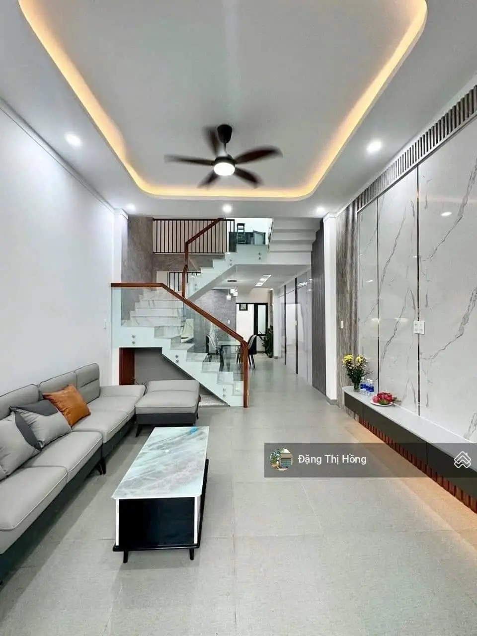 Bán nhà đường Tôn Đản cách Bến Vân Đồn 500m,65m2 1T2L đang cho thuê 10tr/th sổ sẵn sang tên ngay