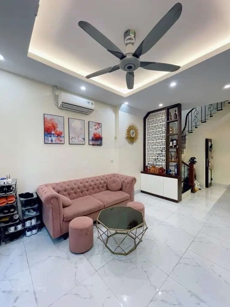 Nhà đẹp 5Tx40 m2, ngã tư Lê Thanh Nghị, Trần Đại Nghĩa, khu Bách Khoa, chỉ 7 tỷ