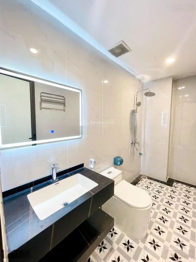 Bán gấp nhà riêng tại đường Tư Đình, Long Biên, Hà Nội giá ưu đãi 5,795tỷ , 165,5m2