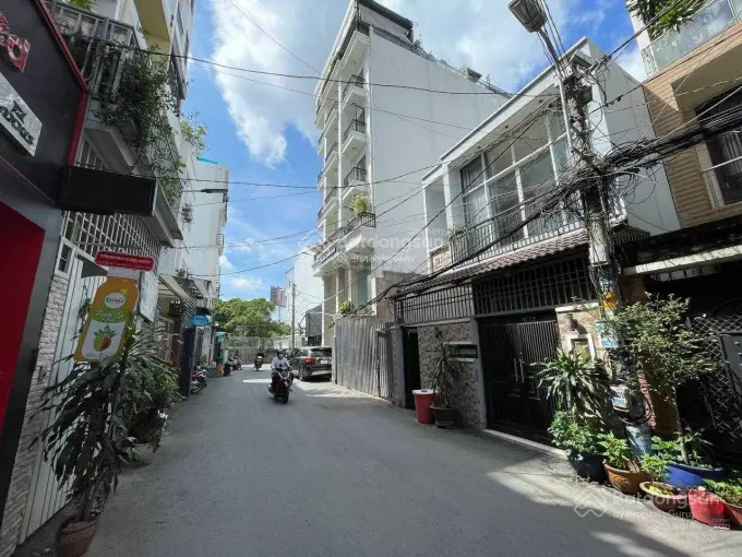 Bán đất mặt tiền đường số phường Thảo Điền, Q2. DT: 8 x 30m. GPXD 6 tầng. Giá chỉ 140tr/m2