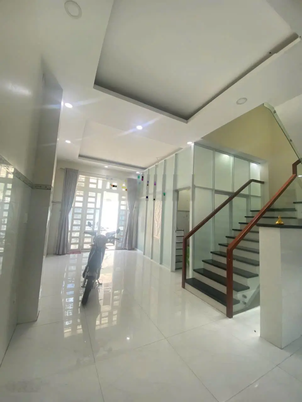 Bán nhà 4 tầng ngay võ văn ngân, linh chiểu. sau lưng kho bạc thủ đức.