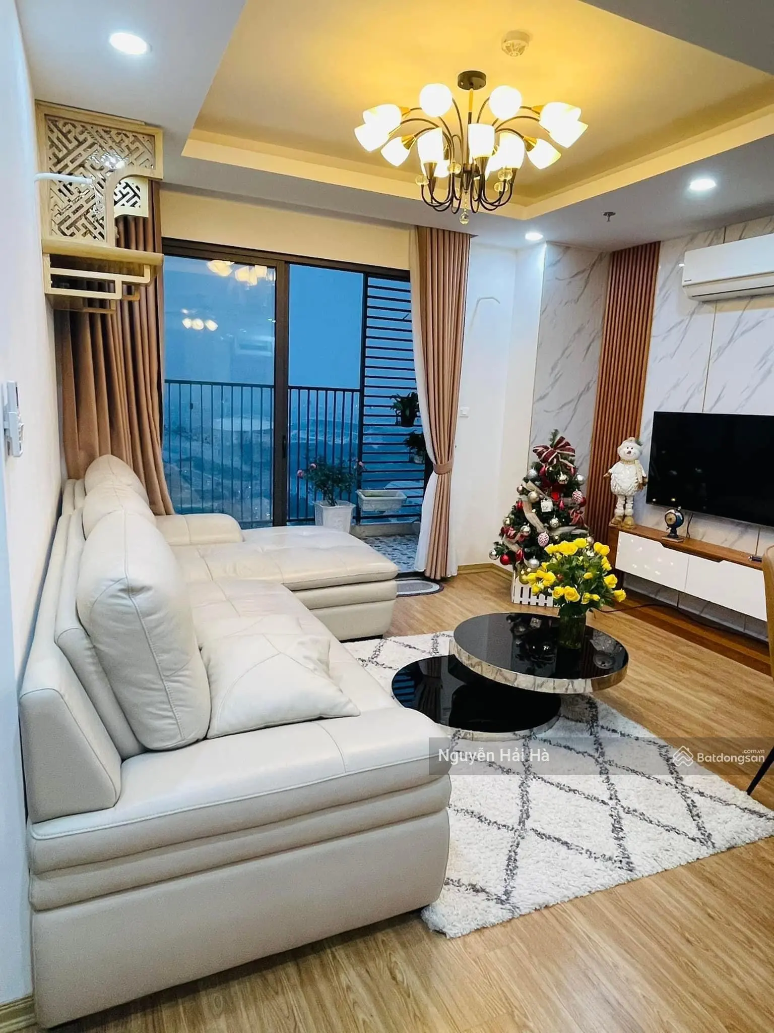 O968127636 Bán căn ở toà Hồ Gươm Plaza, Hà Đông 76m2, 2 ngủ - full nội thất cực đẹp - có sổ đỏ