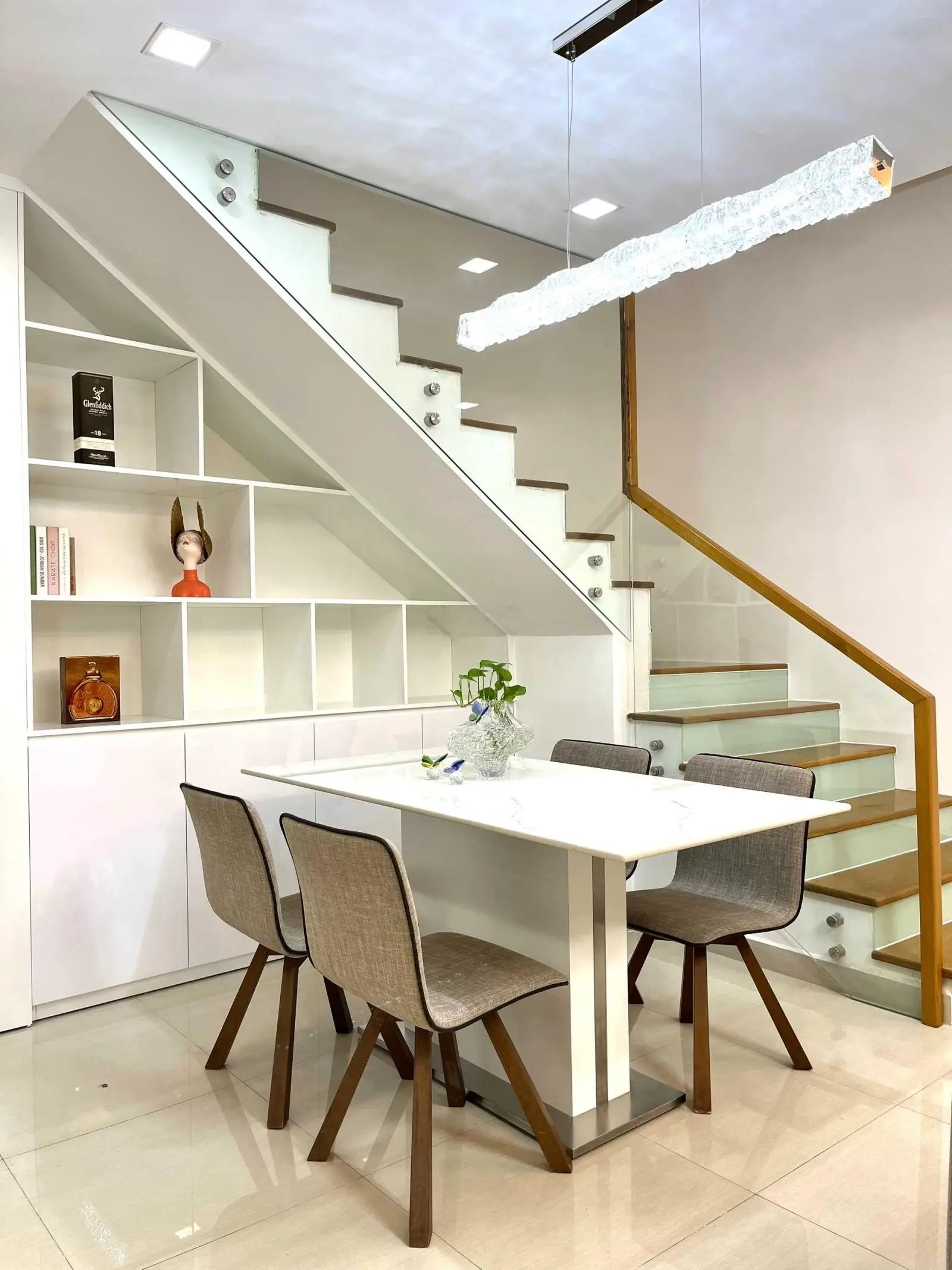 Bán nhiều căn hộ duplex Star Hill, PMH, Q7 dt: 137m2, 3PN, 2WC giá từ 8 tỷ em Nguyên 0906 752 ***