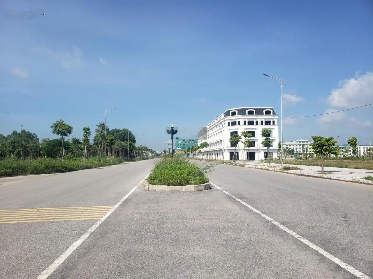 Bán lô làn 2 đường Minh Khai, TP Bắc Giang, 93m2, MT 5m nhìn chung cư
