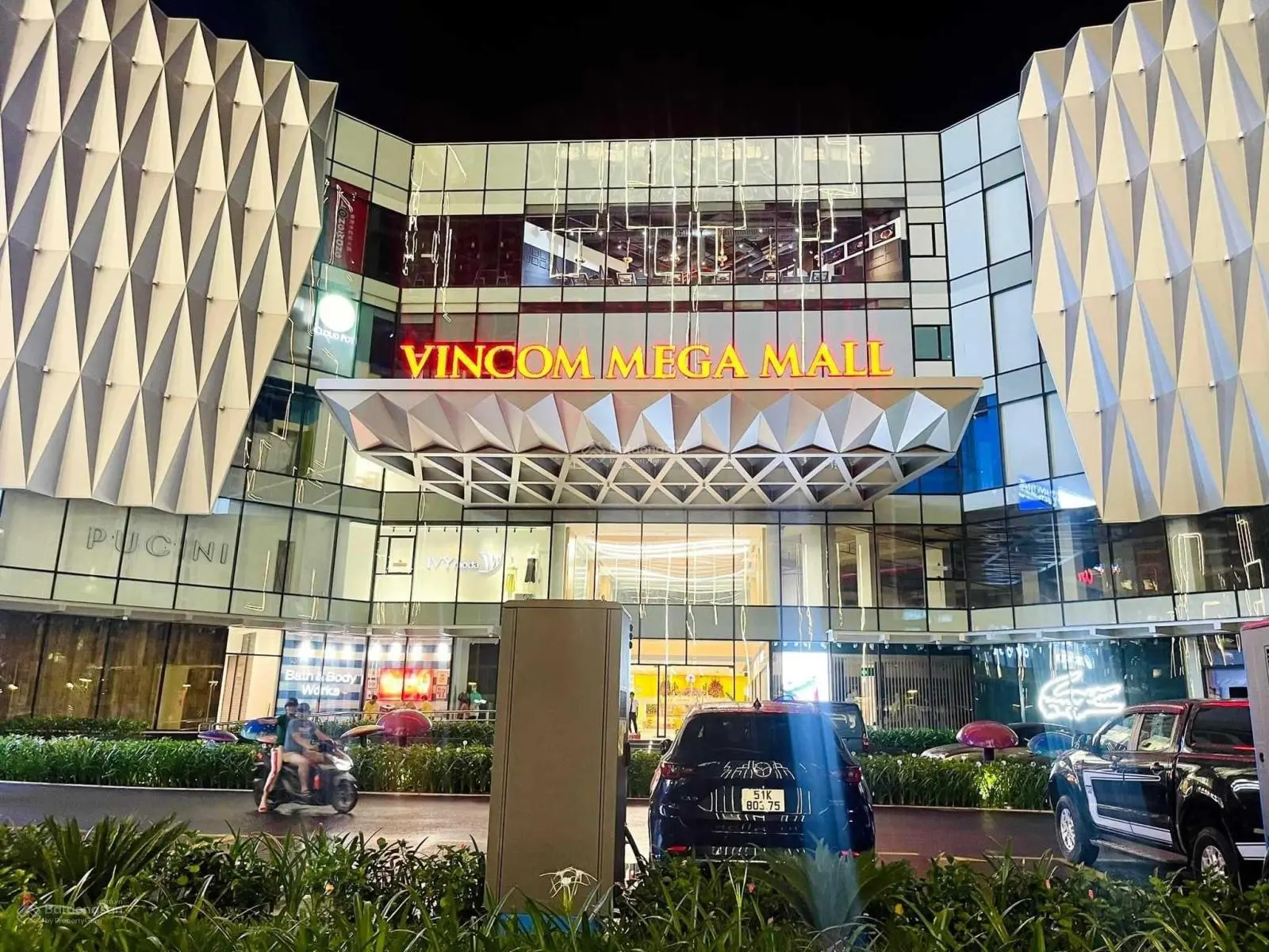 Bán căn góc 2PN+1 DT 63,3m2 view hồ bơi đẹp chỉ 2,750 tỷ đã có sổ hồng tặng full NT hỗ trợ vay 60%