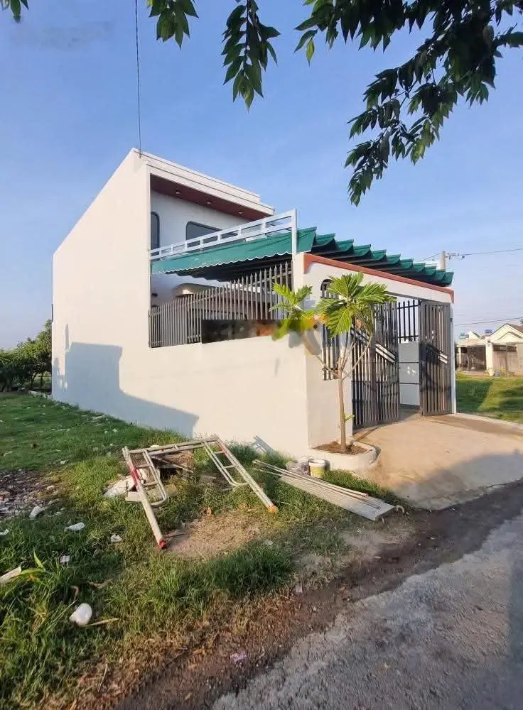 Chủ gửi cần ra căn nhà phố mẫu hiện đại, thiết kế đơn giản, DT 5x23m, giá 2tỷ4, 0866254115