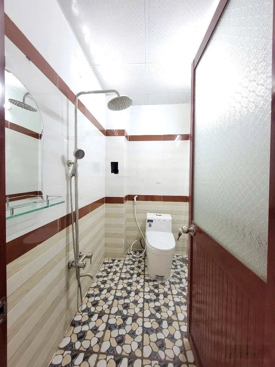 Bán nhà mặt tiền kinh doanh giá siêu rẻ có nguồn thu nhập thụ động ngay gần chợ Đông đô