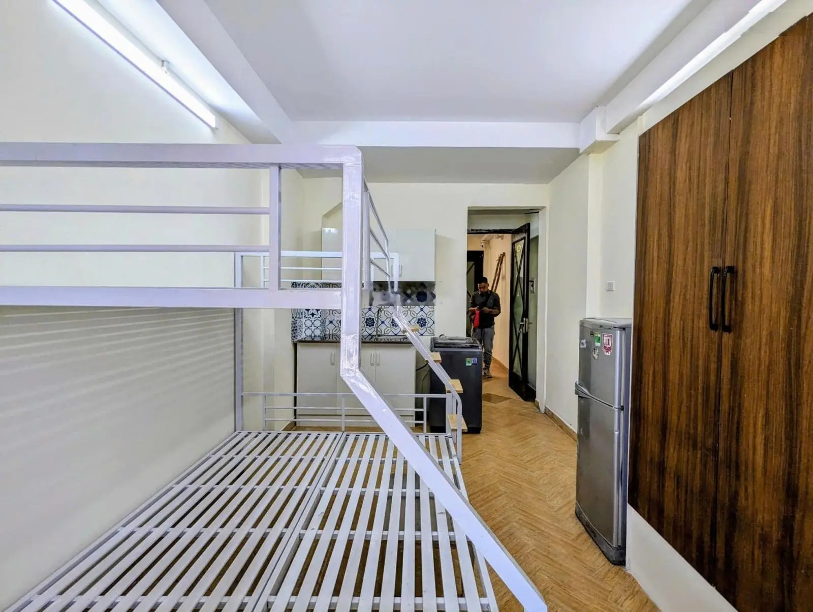 12.5 tỷ - 45m2 - 6 tầng - 11 phòng - ô tô đỗ cửa - ngõ thông - Nguyễn An Ninh