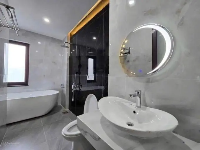 Siêu phẩm cực hot nhà đẹp ngay Thạnh Mỹ Lợi - Q2 cách TTHC Thủ Đức 500m 1T2L, sổ sẵn giá TT 2.2 TỶ