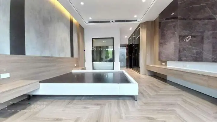 Bán nhà 7 tầng đường ô tô tránh phố Lâm Du - Bồ Đề, cách cầu Chương Dương 400m. Full nội thất