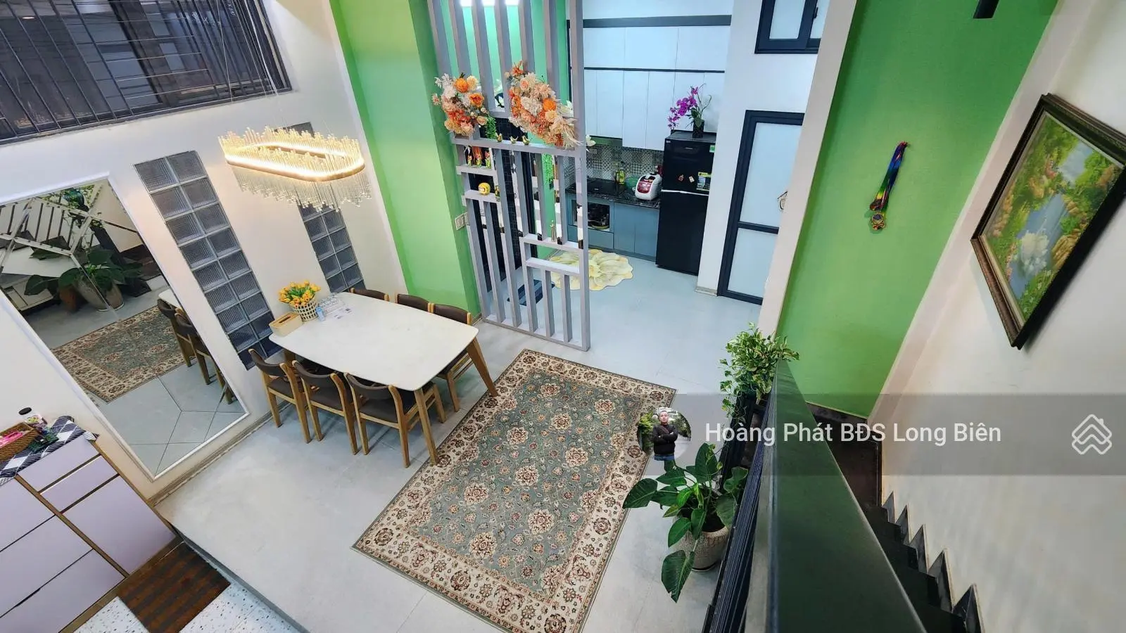 Bán Nhà Kiến Trúc Sư Xây Dựng Tại Phường Long Biên. Cách Aeon 500m. 40m x 5T. LH 0965858116