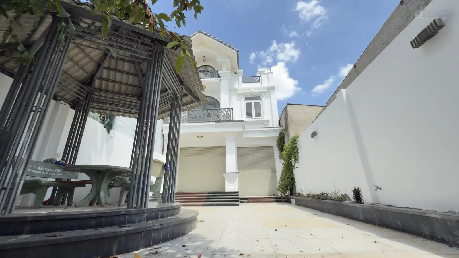 Chỉ 8,8 tỷ sở hữu biệt thự 260m2 đất view sông, ô tô vô nhà