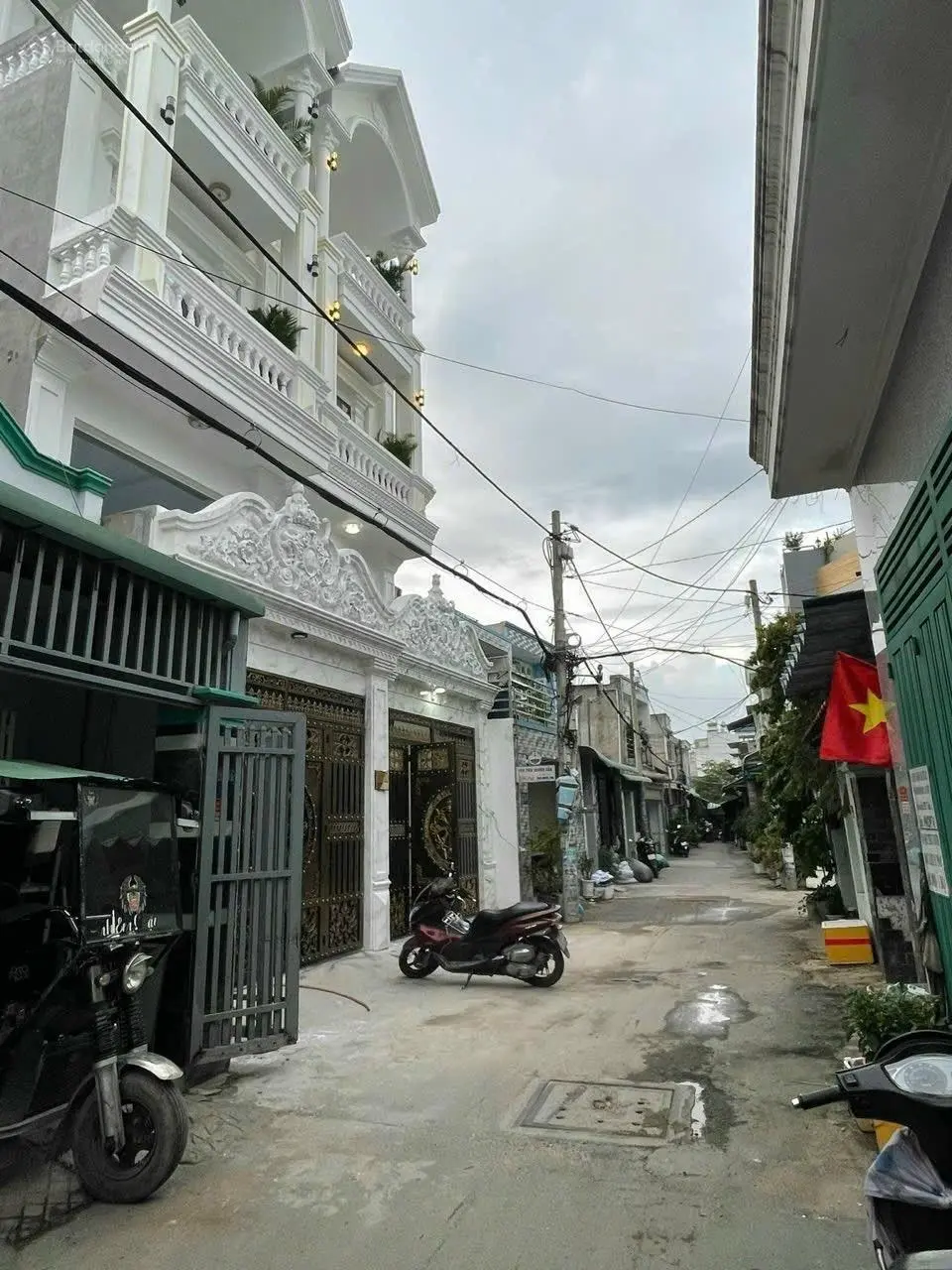 Bán nhà mới 100%, 4x16,4 lầu, 5tỷ8 TL, /2 Trần Thị Hè, Q12