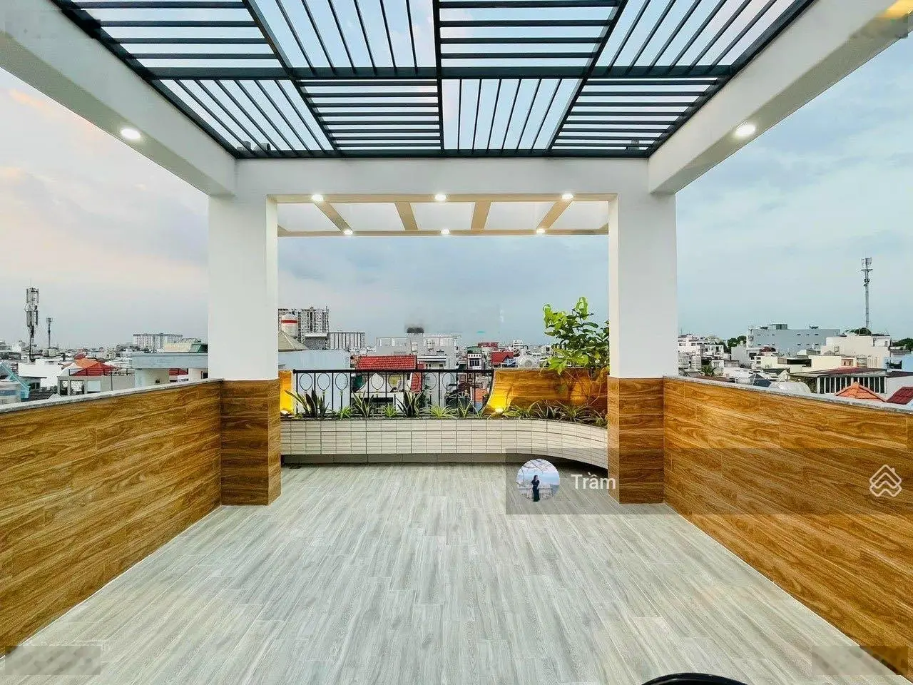 Bán nhà HXH vị trí đẹp Đường Nguyễn Đình Chiểu Quận 3. KC: 4 tầng. DT: 6.2x17m. Giá nhỉnh 24 tỷ.