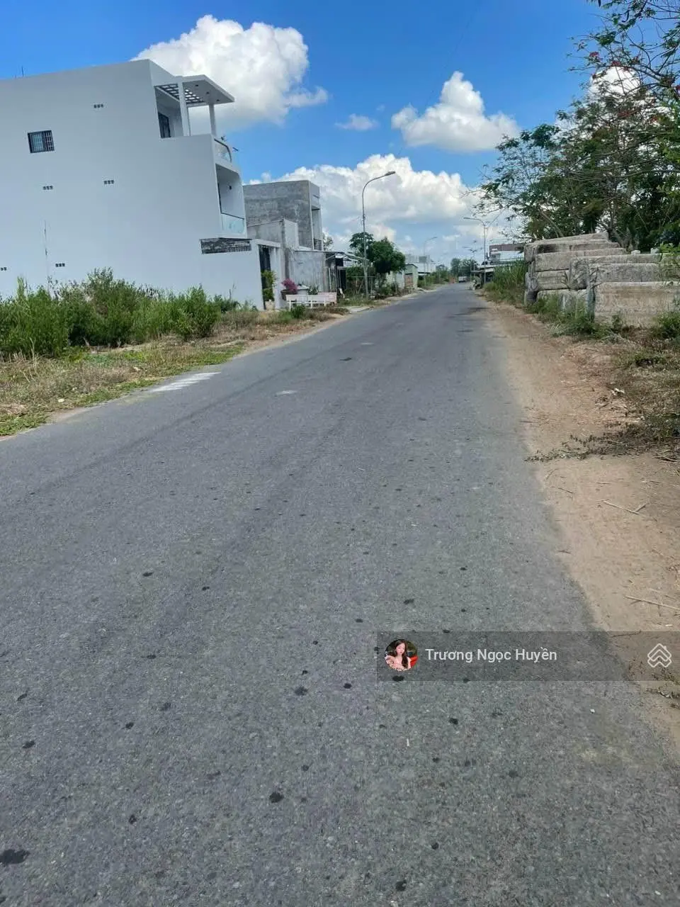 Bán gấp đất Đ. Nguyễn Hoà Luông, Phường 1, Gần VinCom Plaza Trà Vinh 120m2 giá 550triệu SHR