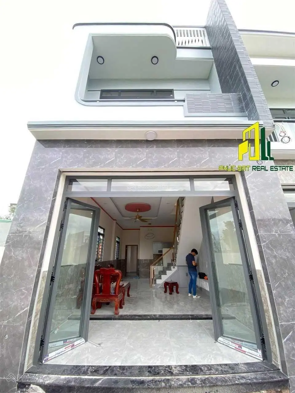 Bán nhà 1 trệt 1 lầu đường ô tô P Bửu Hòa DTSD 140 m2 SHR thổ cư 100%