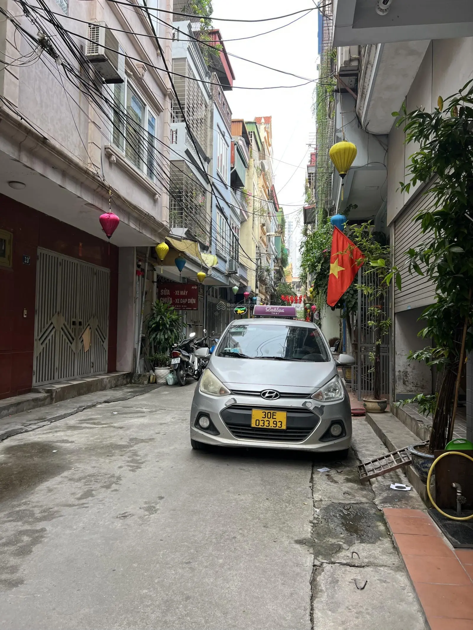 Bán nhà phố Lê Lợi, Hà Đông, nhà đẹp ở ngay, ô tô 7c vào nhà