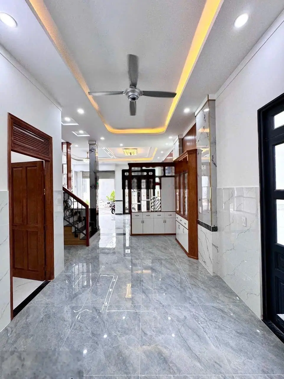 Bán nhà mới lầu mới xây hoàn công