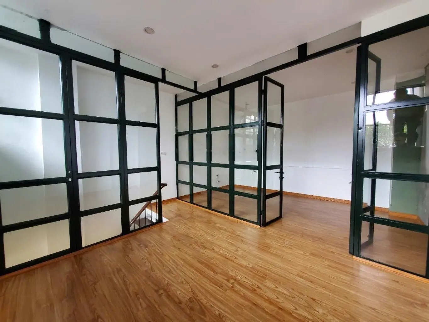 Siêu hiếm, bán nhà 2 tầng Trâu Quỳ, Gia Lâm, 60m - kinh doanh - vỉa hè - nhỉnh 12tỷ thương lượng