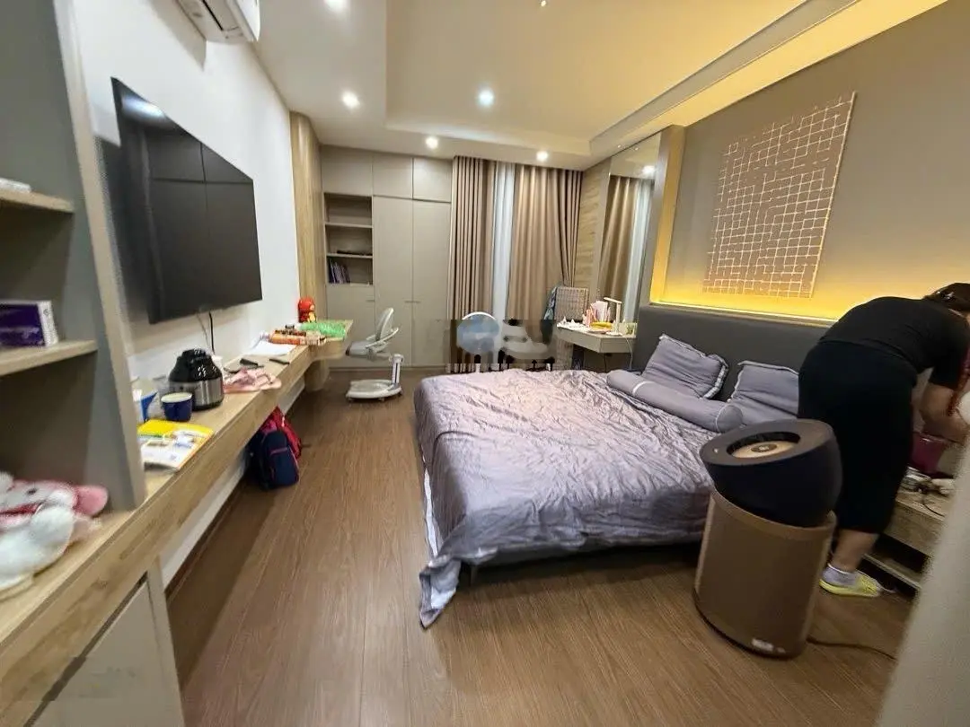 Chủ cần bán gấp nhà khu phân lô dân trí cao ,6 tầng ,thang máy