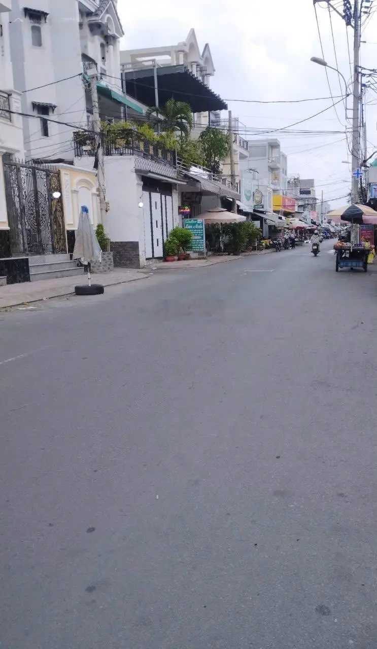 Bán nhà sát mặt tiền Mai Hắc Đế P15 Q8 SHR nhà 3 tầng khu dân cư hiện hữu
