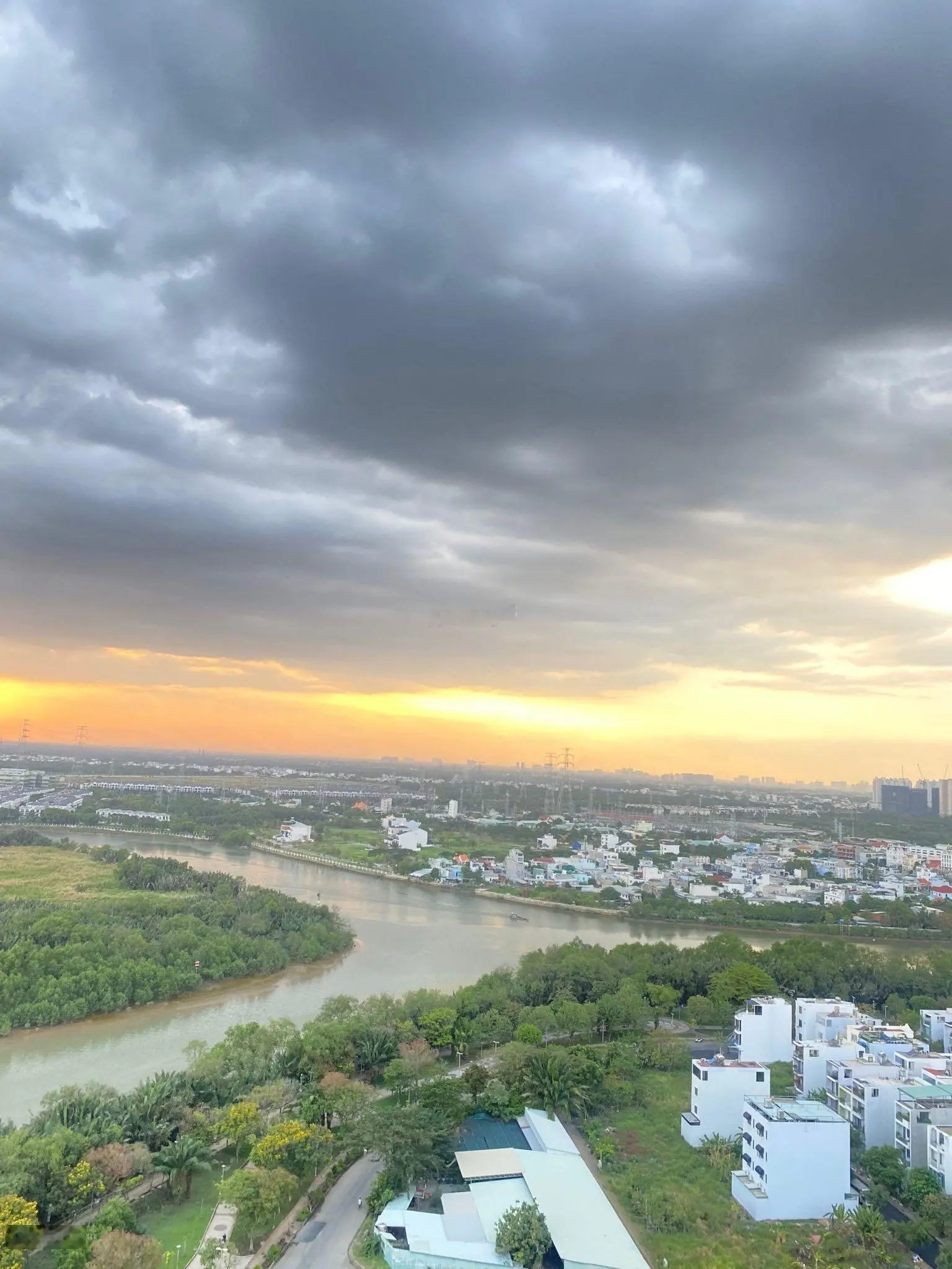 Bán 77m, 2PN - 2WC, căn góc, view sông. Full NThat- Giá bán: 1.7 tỷ (đã trừ % sổ). LH 0966 733 ***