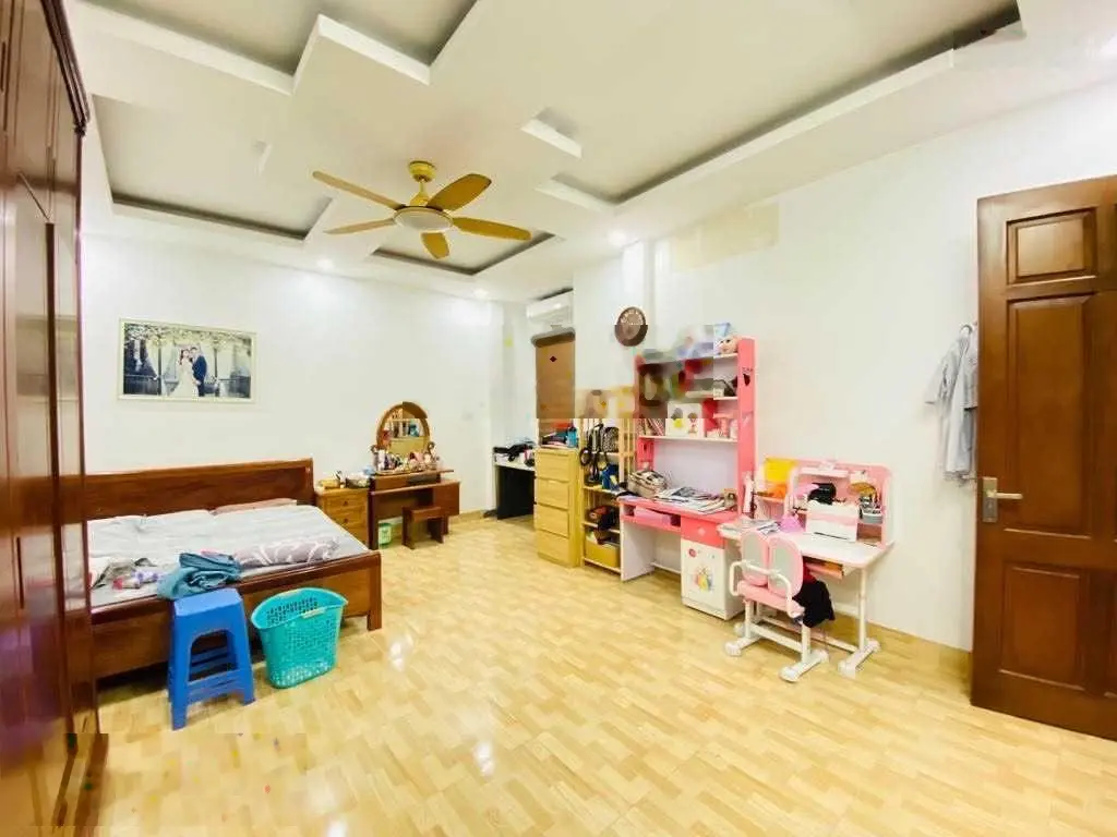 Bán nhà Tây Sơn - ngõ 3m - gần nhiều trường ĐH - 8 ngủ cho thuê- 50m2 7,6 tỷ