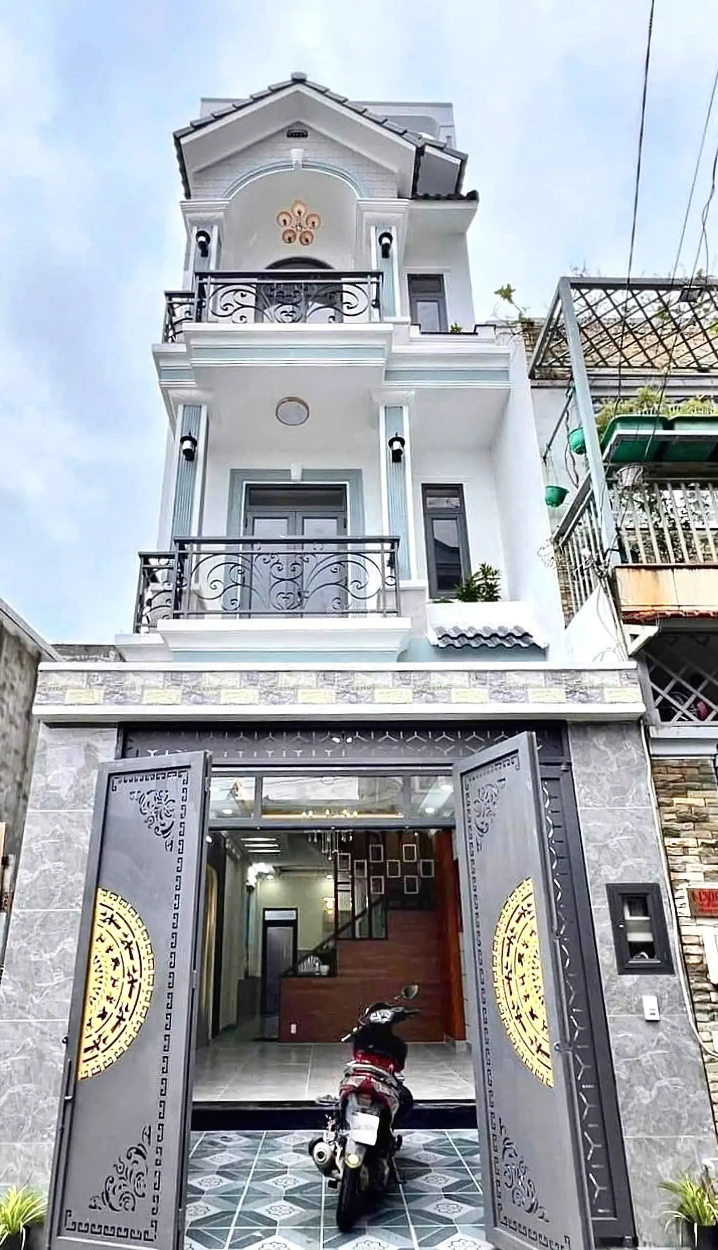 Bán nhà chính chủ, giá tốt, vị trí đẹp 2tỷ850 An Phú 10, 1 trệt 2 lầu có sân để ô tô. Sổ hồng riêng