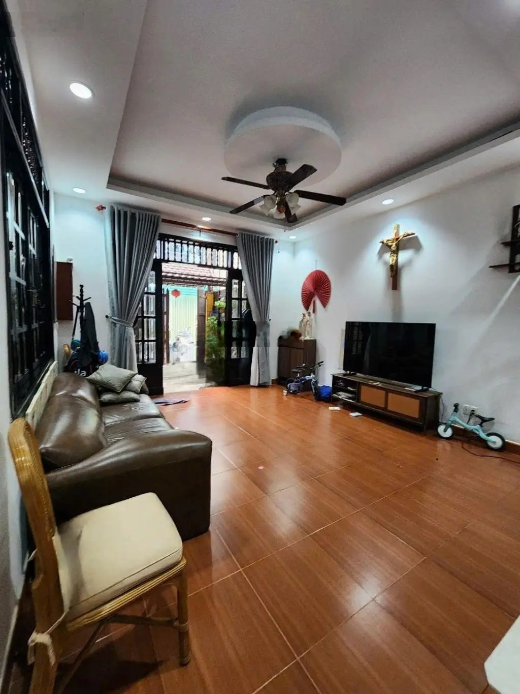 Chỉ 8.9 tỷ, nhà kiêng cố 90m2, hẻm xe hơi 7m, khu Đại học Luật, Hiệp Bình Chánh