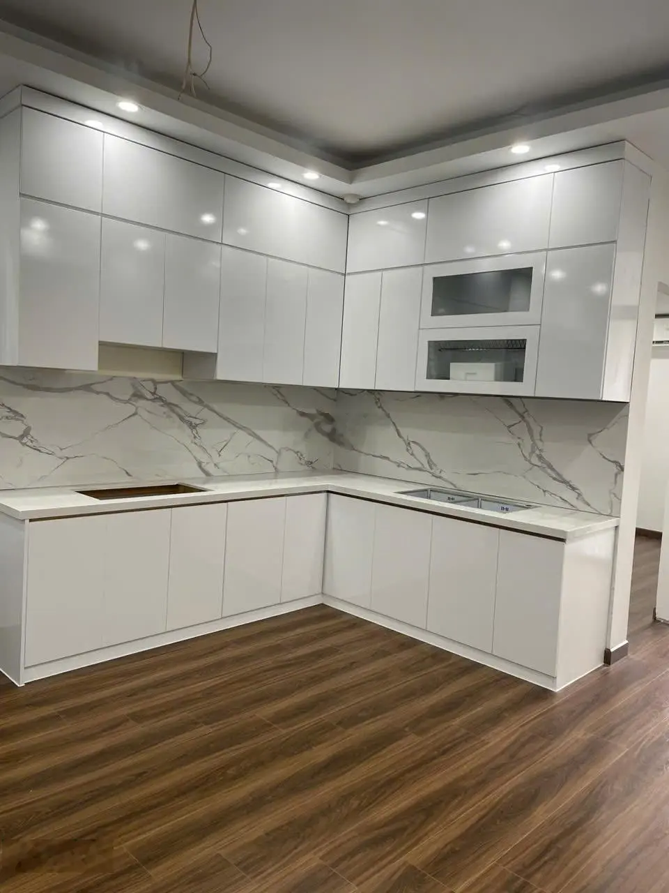 Bán gấp căn hộ 90m2, giá 4 tỷ, chung cư 54 Hạ Đình, 3PN 2WC. Liên hệ 0775 246 ***