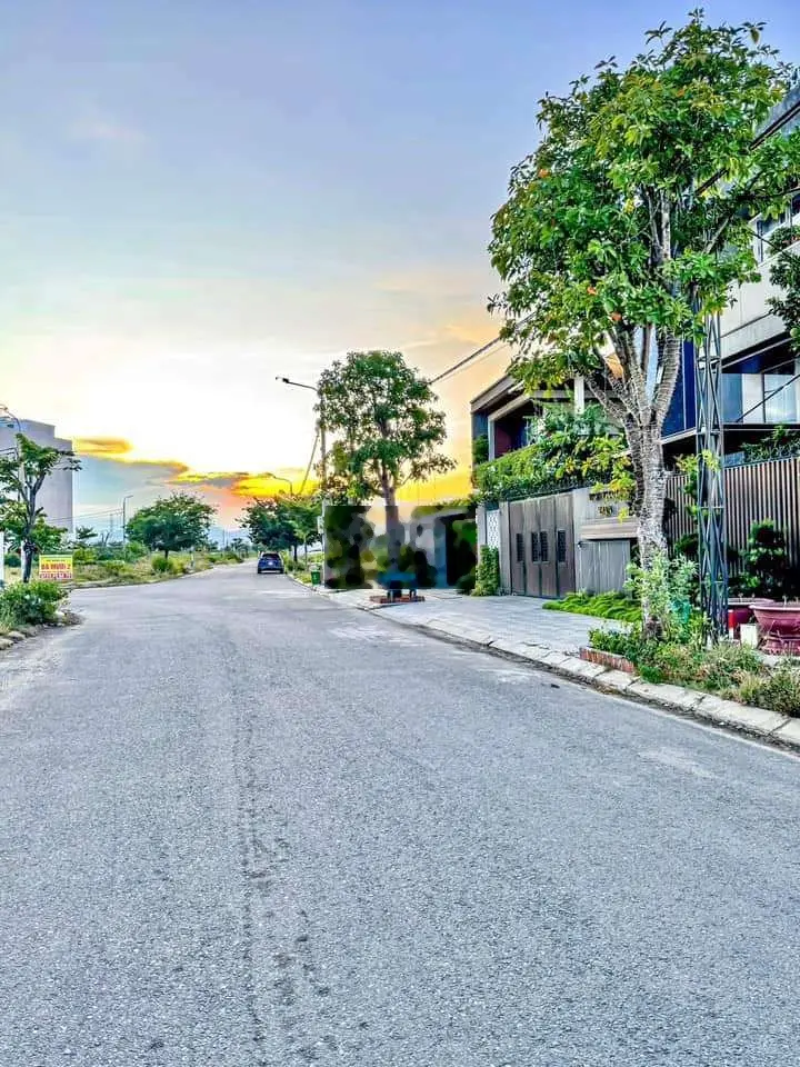 Bán lô đất đẹp đg 7m5 sát cầu Khuê Đông, gần công viên thoáng mát