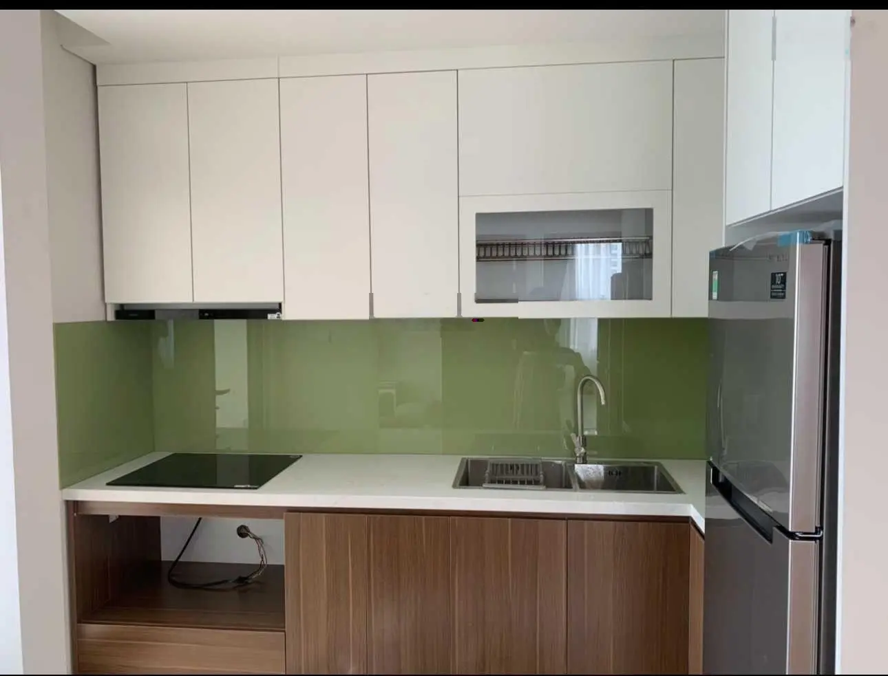 Chính chủ bán căn hộ 3PN căn góc 86m2 tầng Trung full nội thất có sổ đỏ lâu dài sãn sàng mua bán