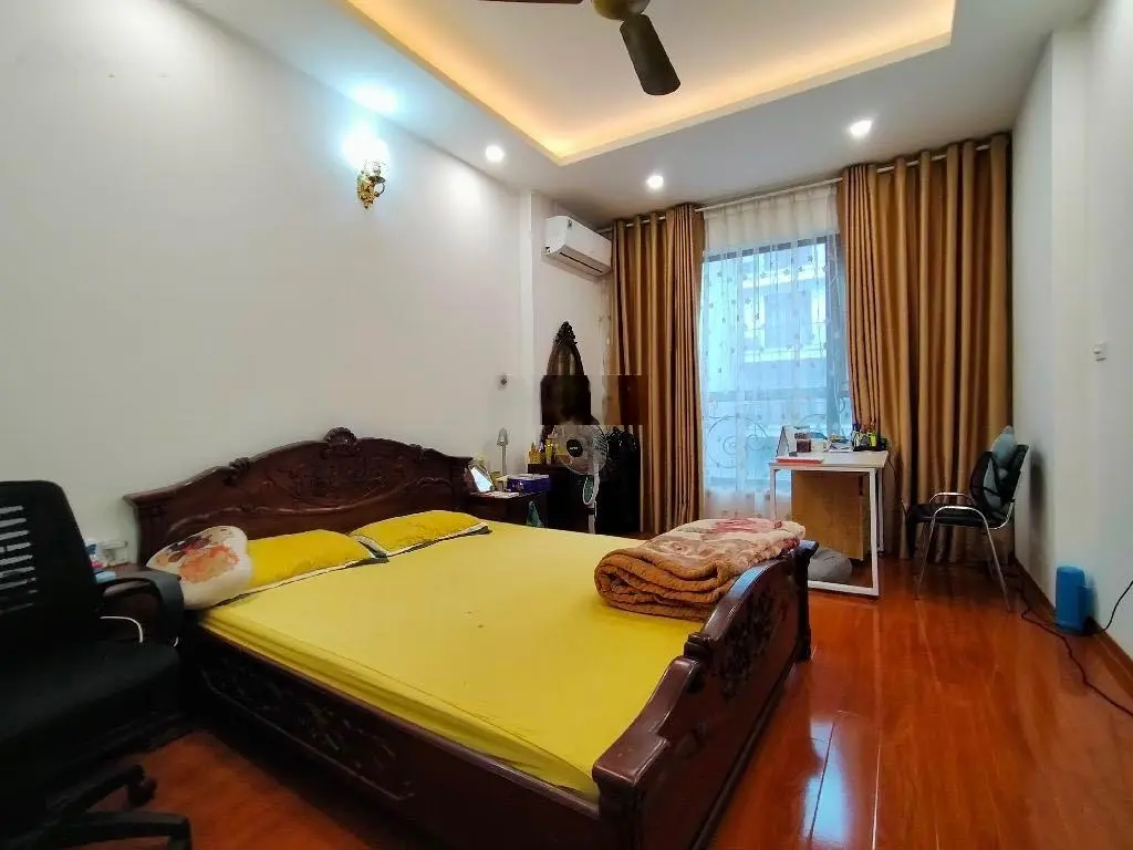 Bán nhanh căn nhà Bồ Đề ô tô đỗ cửa, dân xây