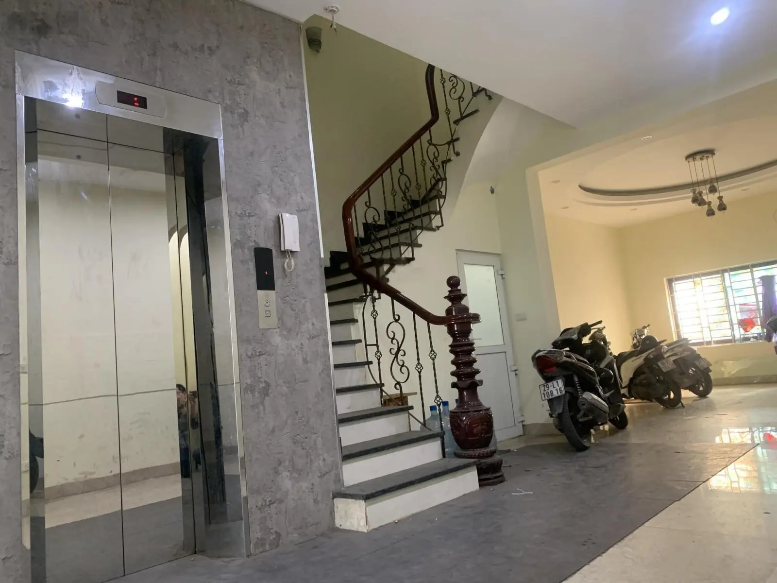Mặt phố Tây Sơn, vị trí đắc địa, 102m2 6 tầng thang máy, kd sầm uất mọi loại hình