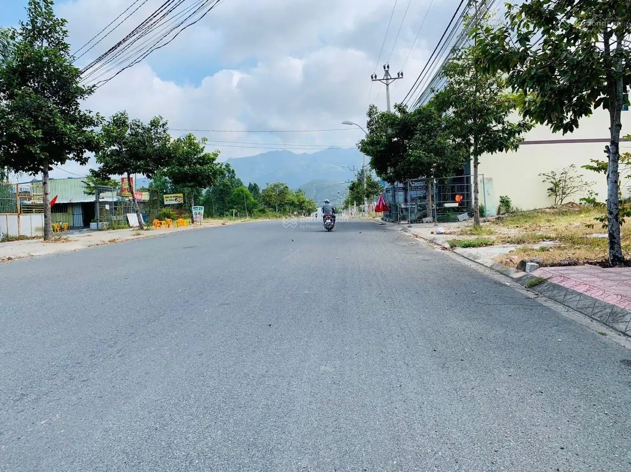 Bán đất mặt tiền Phong Châu - Vĩnh Thái - Nha Trang0934 371 ***