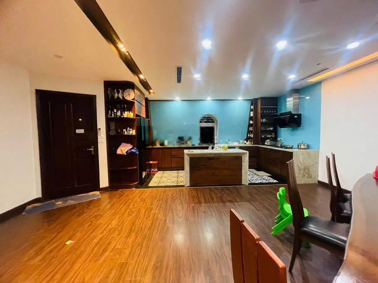 Cực phẩm nhà mặt phố Nguyễn Khả Trạc lô góc 2 mặt tiền, vỉa hè, đường 2 làn ôtô, kinh doanh sầm uất
