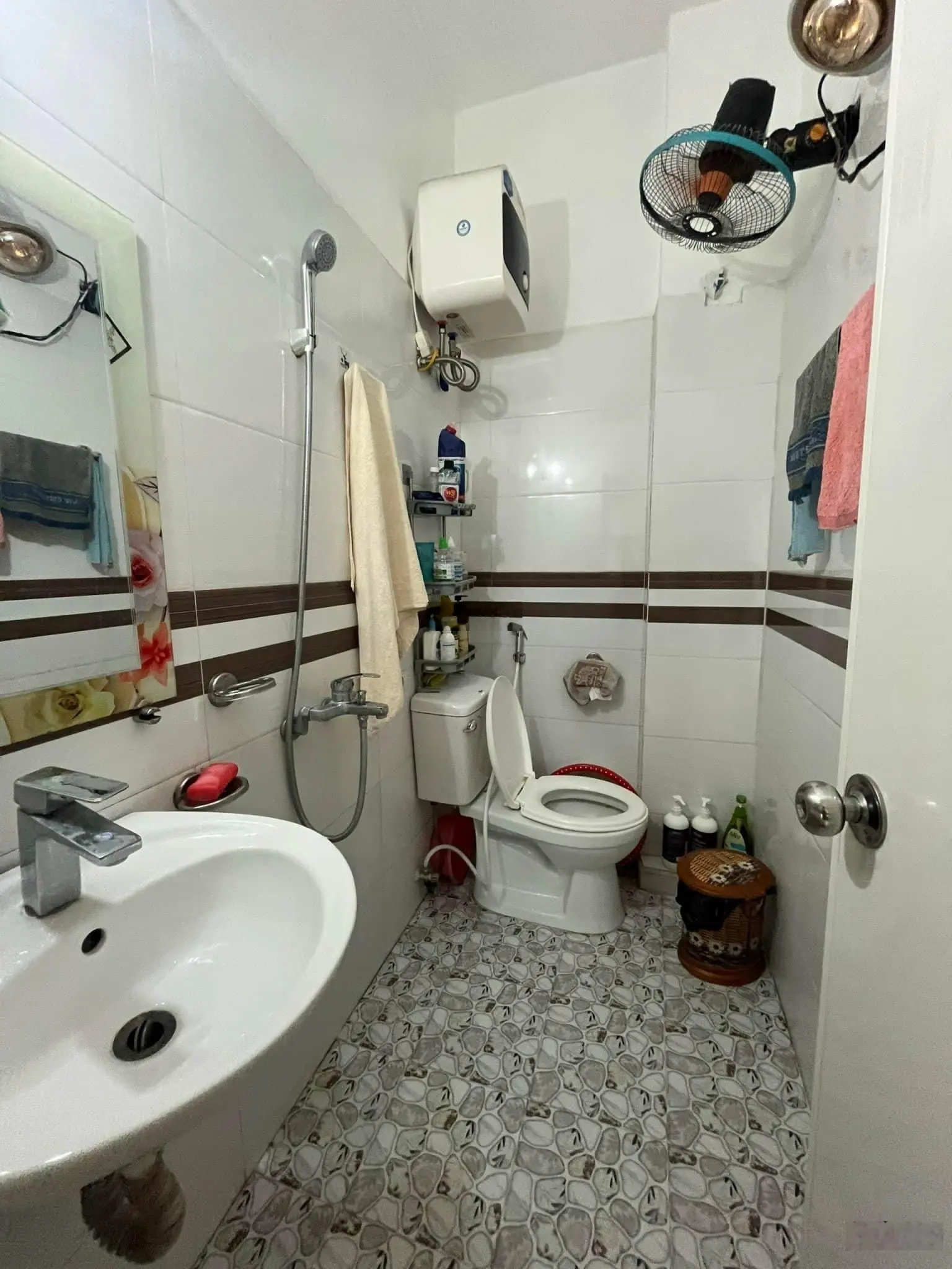 Bán Nhà Mỹ Xá, Vị Dương. Gần Công Ty Nến . 2,5 tầng 43,6m2. giá 1090 ra lộc