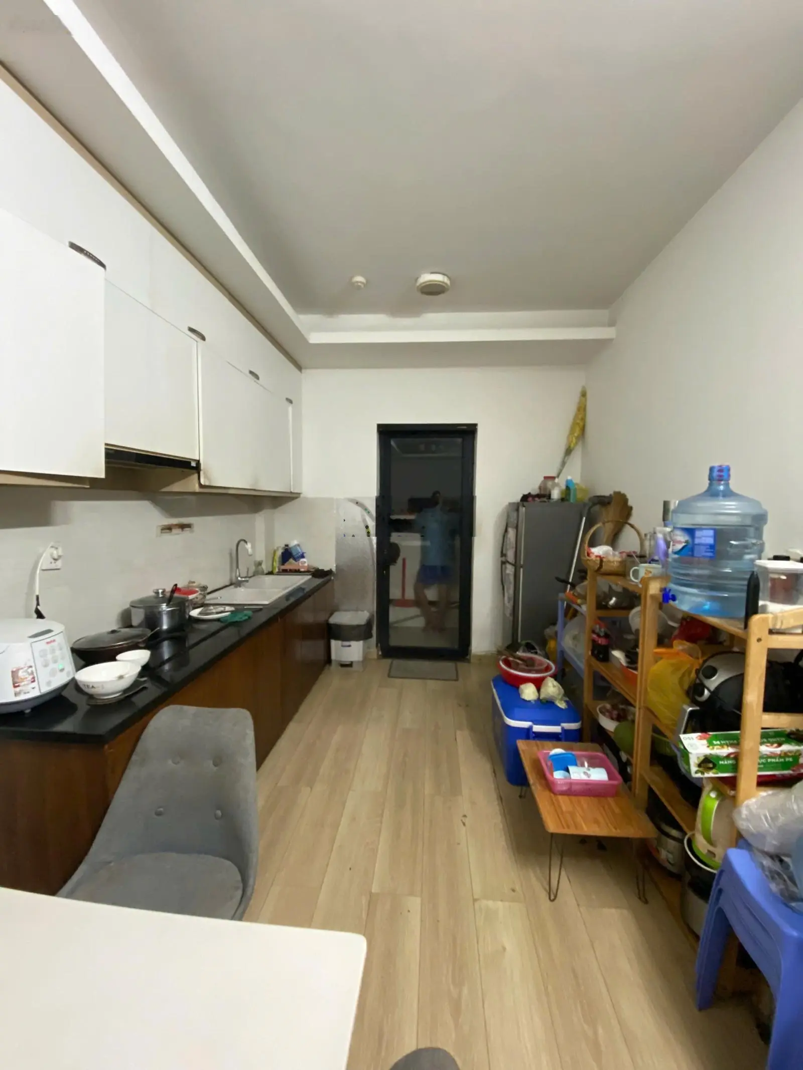 Bán căn 67m2 2PN2WC NTCB 1ty695 giá cực rẻ tại Đức Khải Quận 7 alo em xem nhà 0869 902 ***