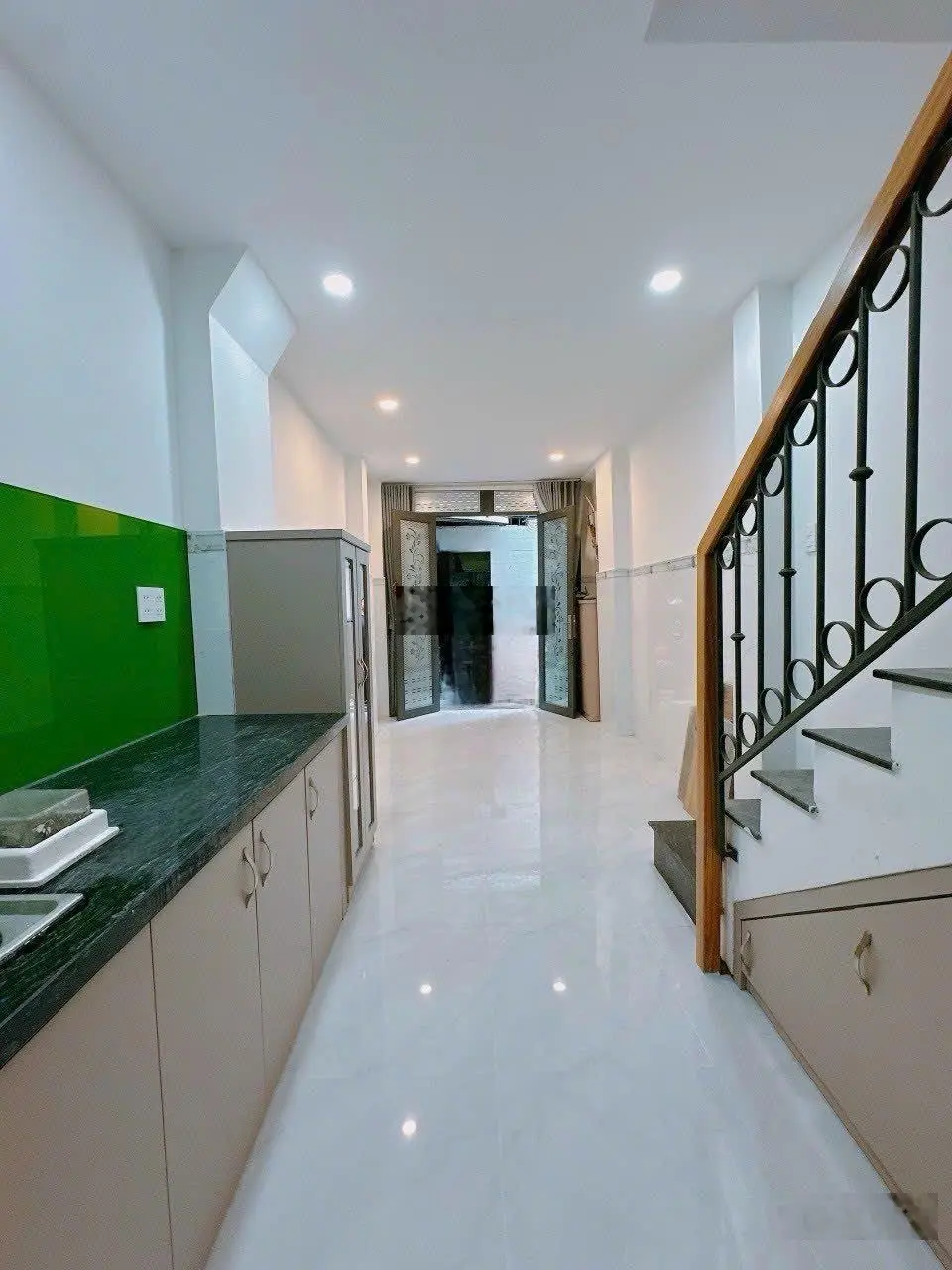 Nhà đẹp siêu rẻ Q4 P6 Bến Vân Đồn