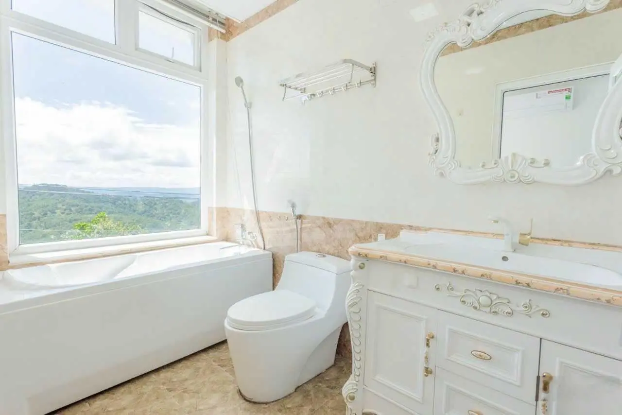 Nhà sân vườn 2MT KQH Trần Quang Diệu DT thực 79m2 vuông vức 2 tầng view thung lũng rừng thông