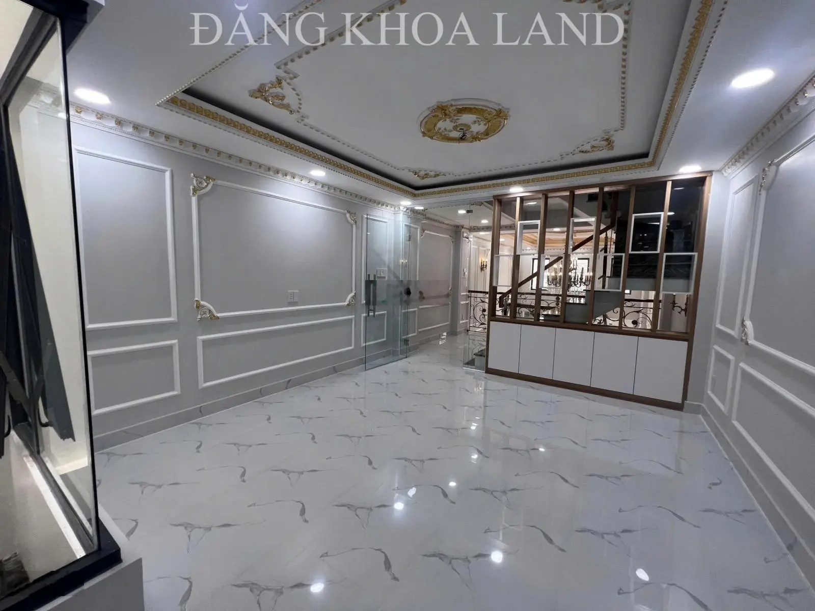 Nhà sát phạm văn đồng - xdkc hoàn công chuẩn- dt 68m2 gồm 4pn 5wc- full nội thất