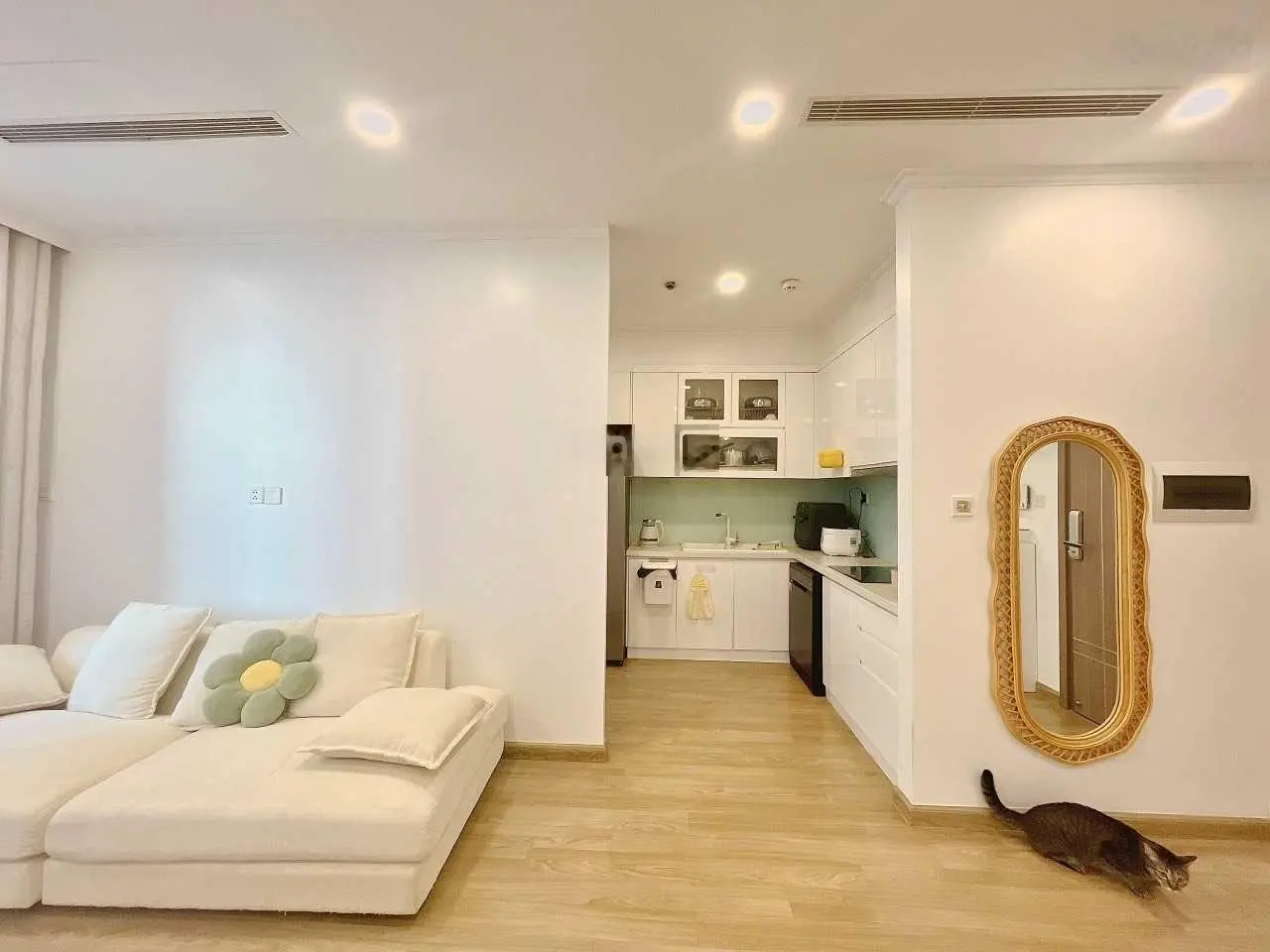 Gia đình tôi cần bán lại 2 căn hộ 76m2 và 103m2 CC Vinhomes Gardenia, LH em Nguyên 0976 647 ***